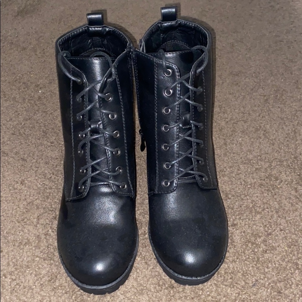 Black laced booties :)